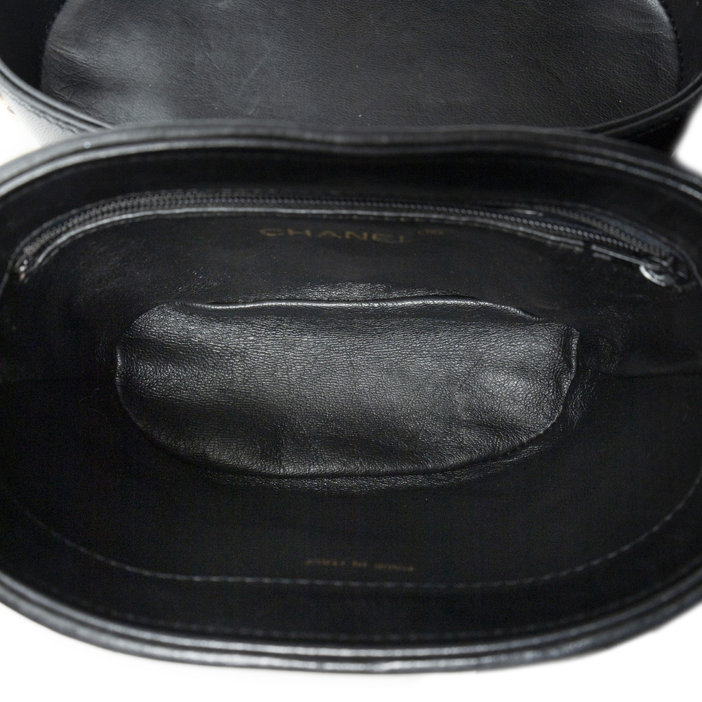 Chanel CC Tassle Mini Bucket Bag - Picture 9 of 11